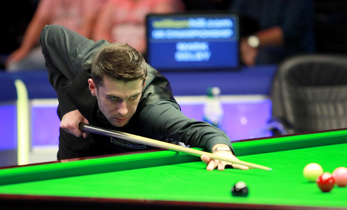 眼下雄鹿正 眼下雄鹿正